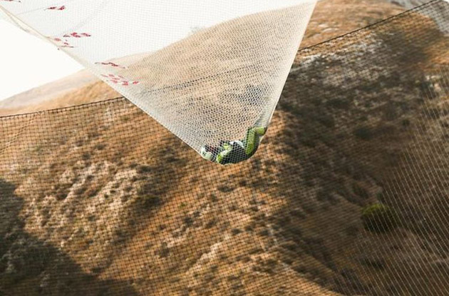 Skydiver leaps 25,000ft with no parachute