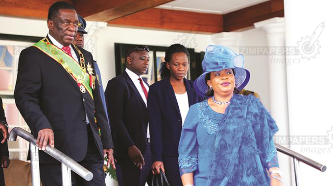 Pomp, fanfare as Parly opens