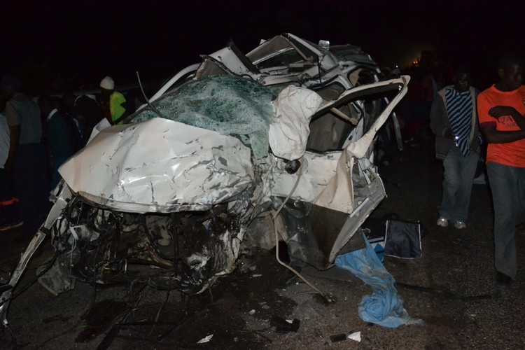 15 killed in horror crash