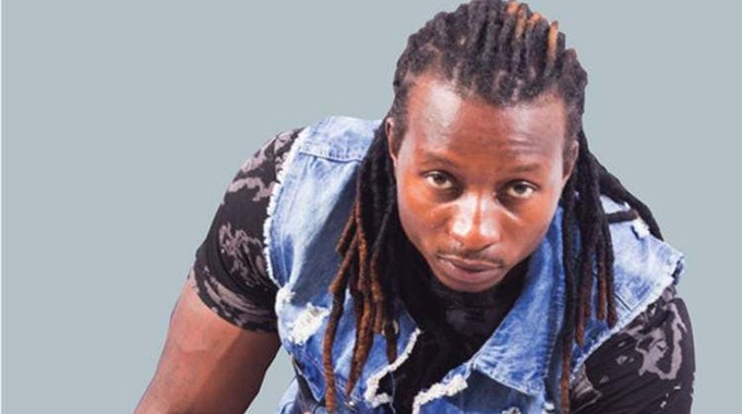 Handisi kumira: Baba Harare