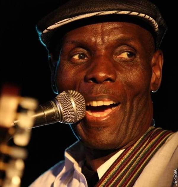 Oliver Mtukudzi