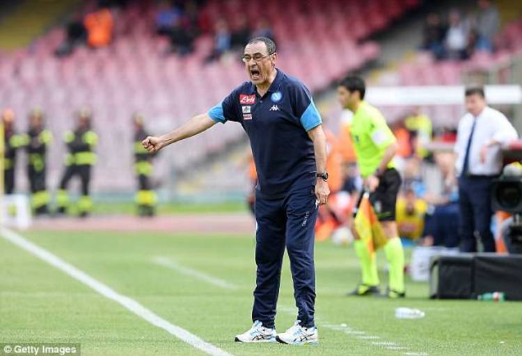 Reina opembedza Sarri