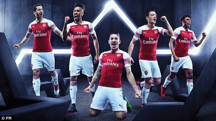 Arsenal yopfeka Adidas