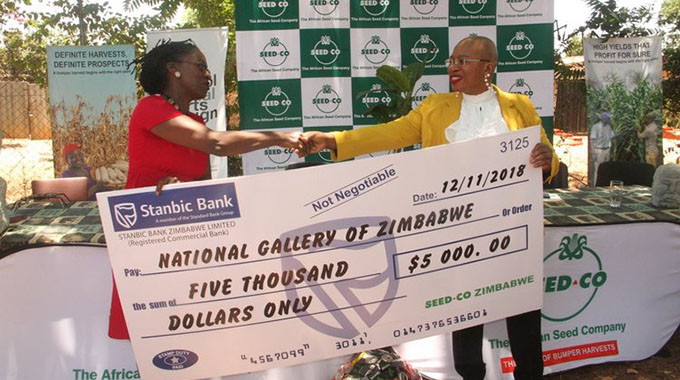 Seed Co donates to Zim Art Gallery