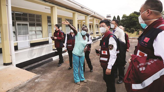 Chinese experts commend coronavirus response