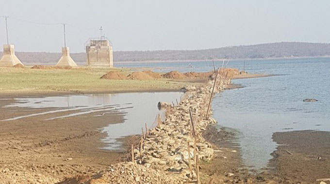 Kariba falls from glory to ghost