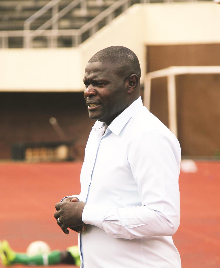 CAPS HOLD BOSSO