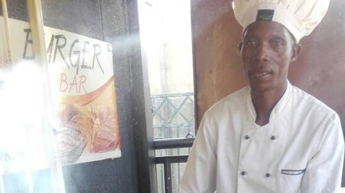 Xmas scent: Meet the braai master
