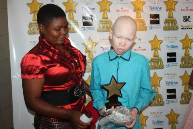 Anesu Mupfumbati with his mum