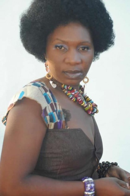 Edith WeUtonga performed at the launch of the book