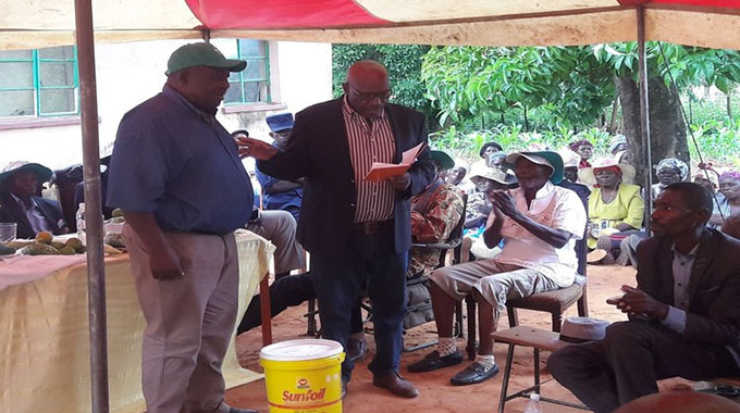 Seed Co yotsigira mbeu diki