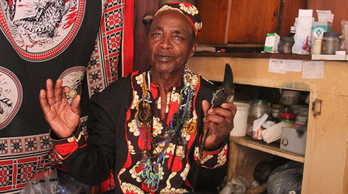 ‘NDINODHAURISA VANHU NEMHENI’