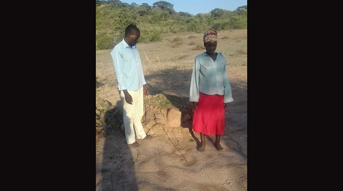 Mapfupa ekamwana akawanikwa mubako