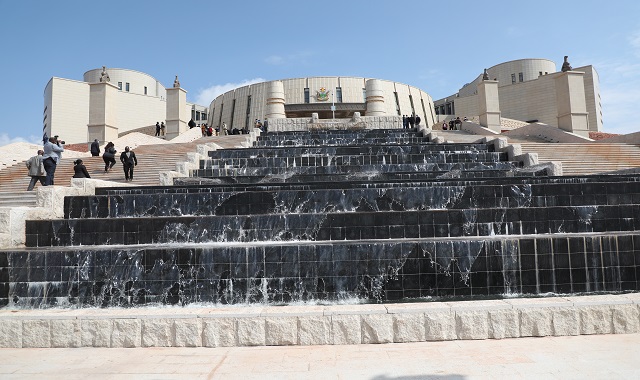 In pictures: President Mnangagwa tours New Parliament building