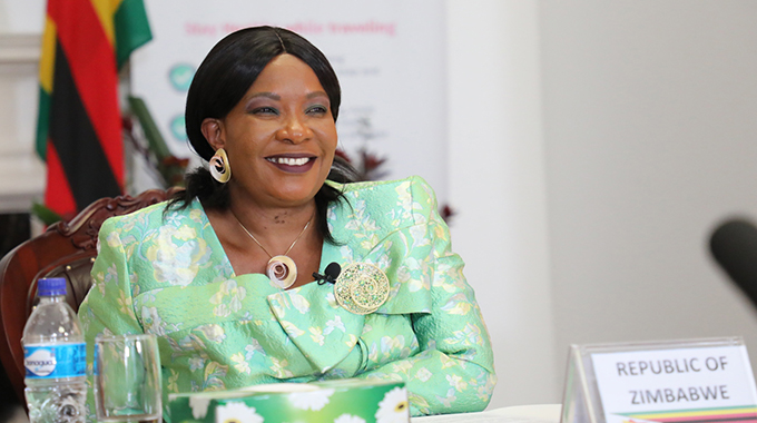 Ngatinamatirei nyika: First Lady