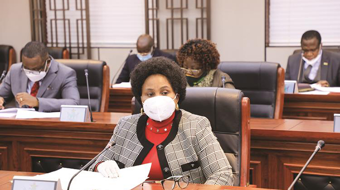 Civil servants get 40pc cost of living cushion