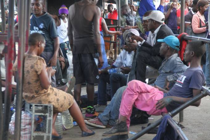 Tapera neAIDS: Hwindi ◆‘Mafaro tinoawanza’ ◆‘Tinogara tiine cash’