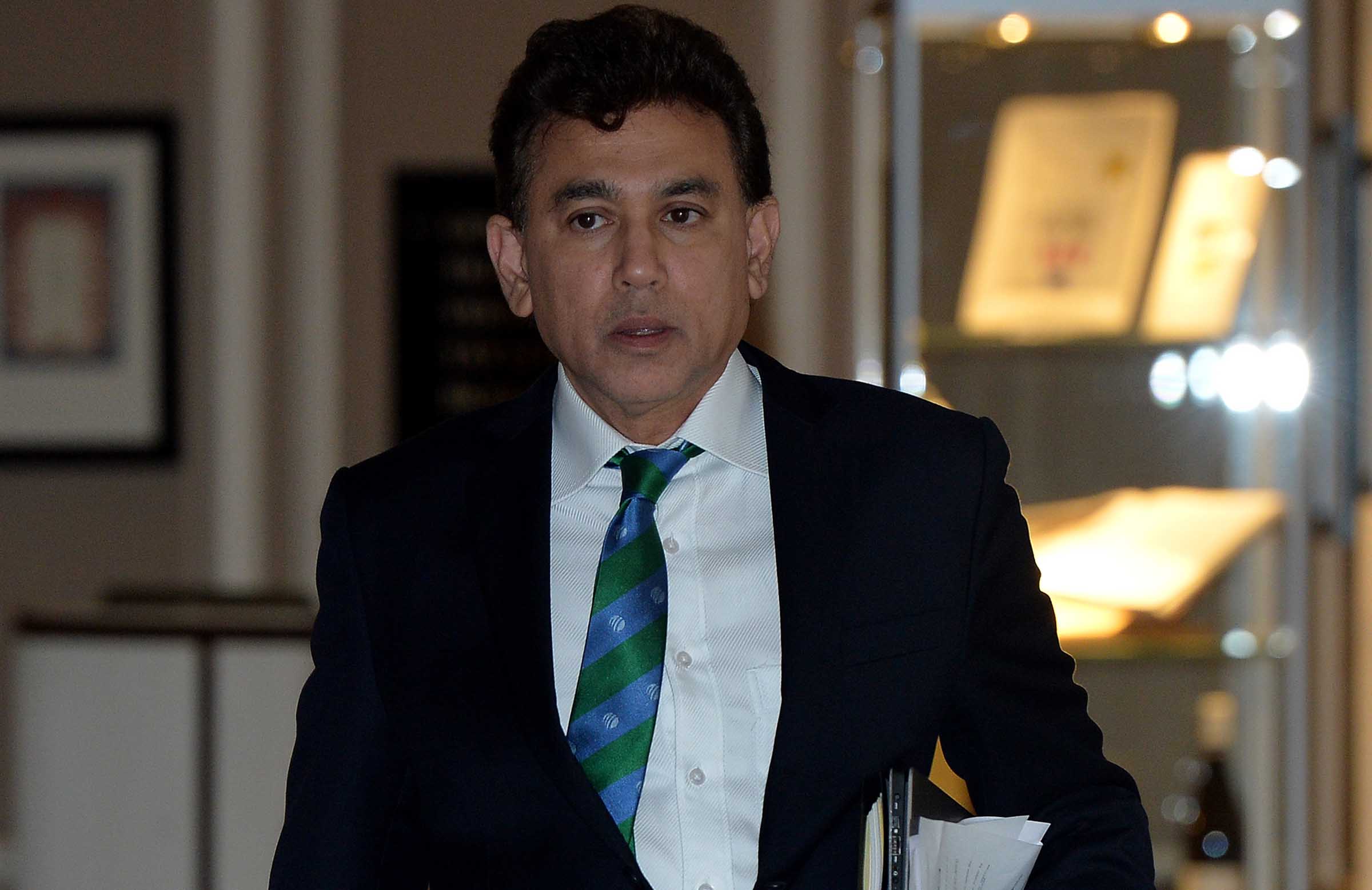 ZC managing director steps down