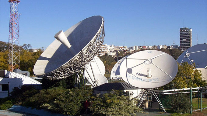 EDITORIAL COMMENT : Opening up the airwaves essential