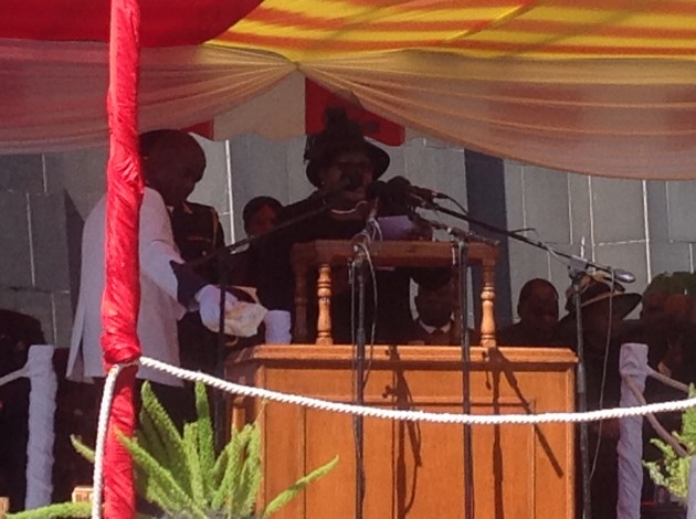 Acting President Joice Mujuru addresses mourners (pic by Lloyd Gumbo).