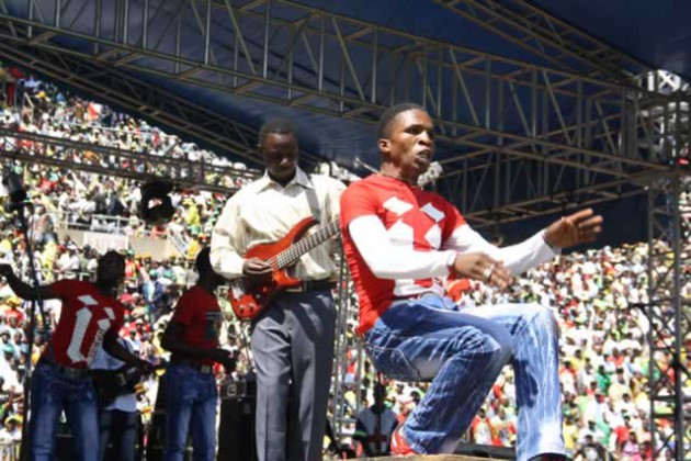 Alick Macheso entertaining the crowd