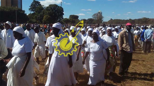 Members of the Apostolic sects have arrived while singing mutungamiri Gabriel Tungamira . . .Pic by Nyemudzai Kakore.