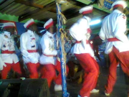 Ben Arinoti members in action at Chibuku Neshamwari provincial finals at Dzonzayi Complex in Chipinge last Saturday