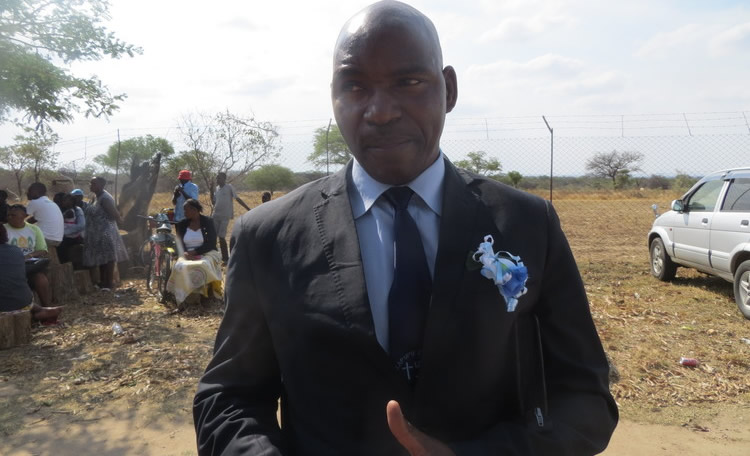 Machechi shandai nemadzishe: Bishop