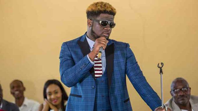 Handisi ndururani: Edmond