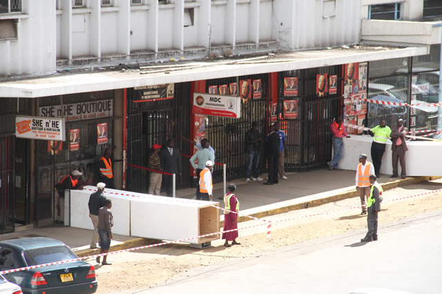 Barricades at the MDC headquarters in Harare