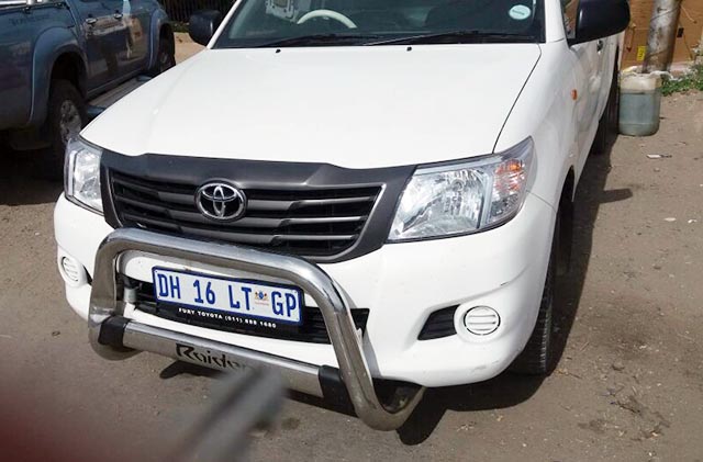 The contraband was being transported to Bulawayo in a South African registered Toyota Hilux.