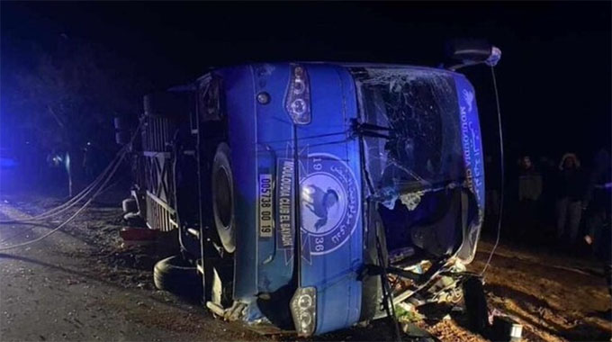 Bus crash kills Algeria goalkeeper, assistant coach