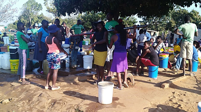 CHI-TOWN YOITA KUNGE RUZEVHA . . . Mwedzi misere kusina mvura