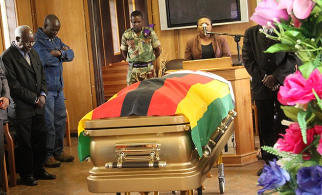 People pay thier last respects to the late National Heroine Victoria Chitepo at One Commando Regiment in Harare yesterday.-Picture by Munyaradzi Chamalimba