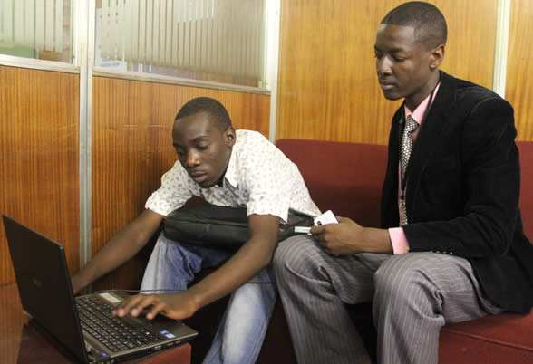 Zim’s computer geek sensations