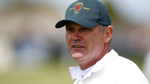 Tributes flow as Crowe dies