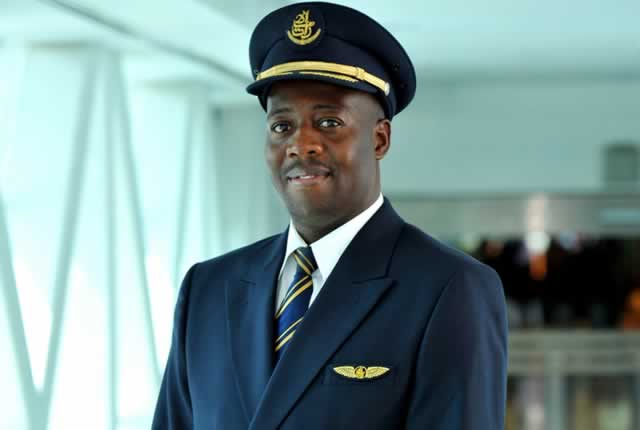 Pilot flies Zim flag high