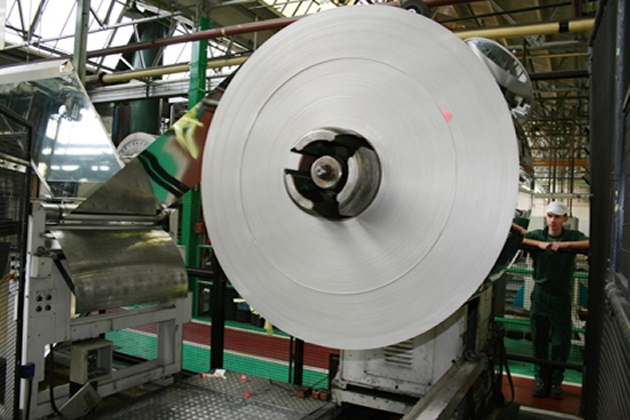 Metalbox plans to develop plastic packaging division