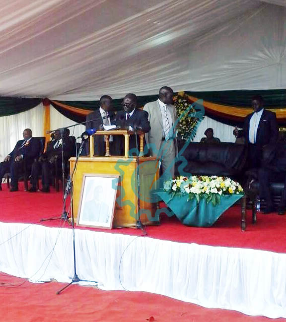 President Mugabe addresses delegates.