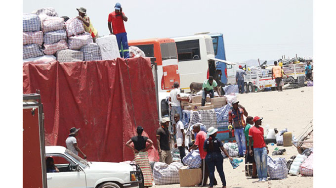 Cross border car smugglers resurface between SA and Zim