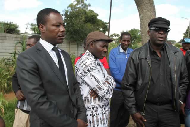 Musicians Pastor Charles Charamba (left), Leonard Zhakata and Bob Nyabinde ( right) at Somanje's funeral