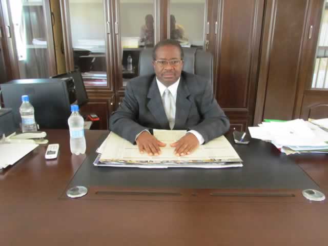 Beitbridge town secretary dies