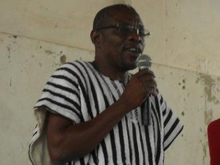 Dr Ephraim Avea-Nsoh
