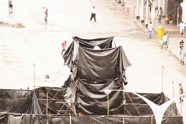 Nkomo statue mounted