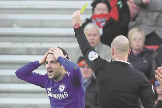 Chelsea's Cesc Fabregas was the vitcim of a foul at Southampton but ended up on the receiving end of a yellow card for diving, a decision which did not go down well with manager Jose Mourinho