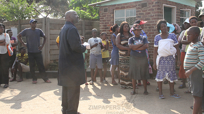 Govt suspends classes at Glen View school