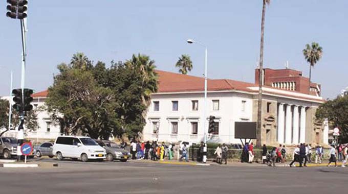 Uproar as Harare seeks to raise US$50m from illegal stands