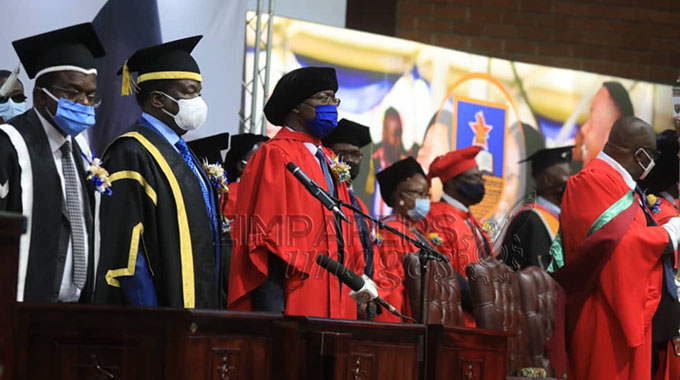 JUST IN: President caps 4959 UZ graduates