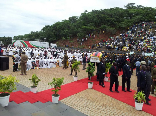 The body of Cde Gwanzura arrives (Pic by Elita Chikwati)
