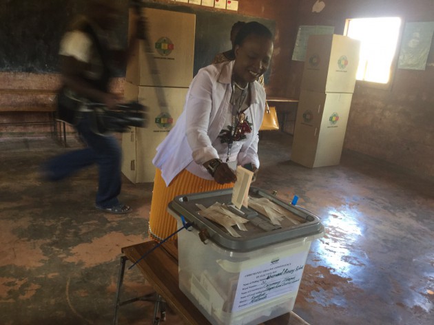 Cde Auxillia Mnangagwa casts her vote.